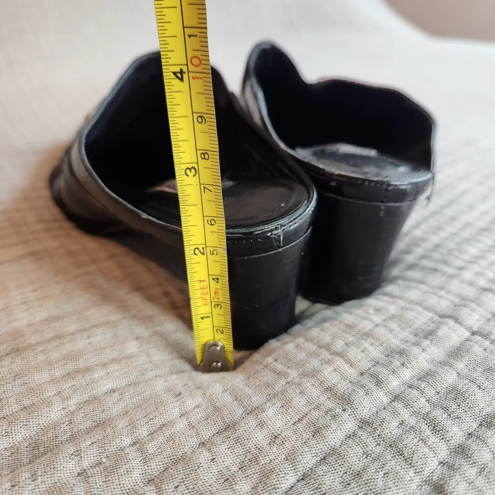 Brighton Black Leather Mules Size 6.5  Heeled Embroidered Buckle Square Toe - Picture 6 of 13